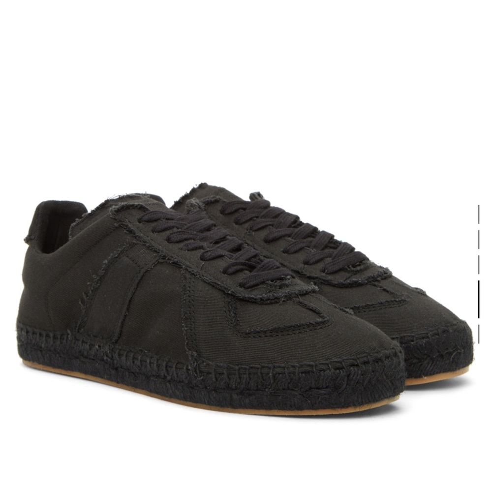 MAISON MARGIELA
Black Replica Espadrilles